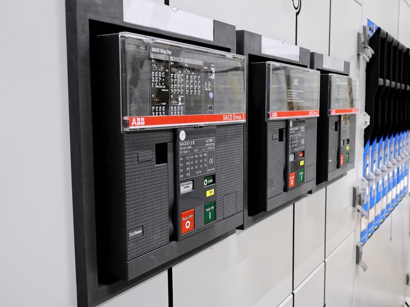 SWITCHGEAR / CIRCUIT BREAKER TESTING