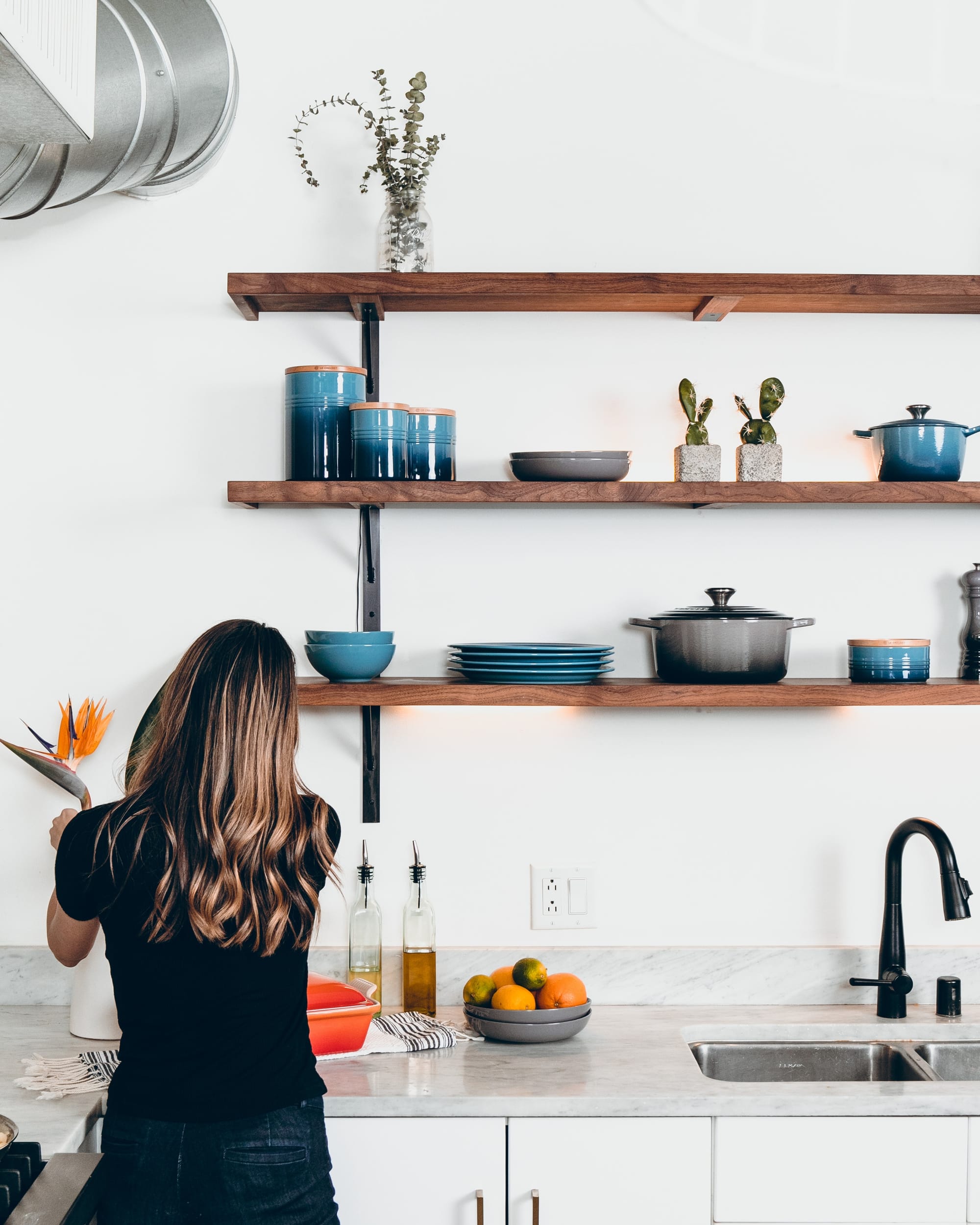 5 Shortcuts You Should Use to Fake a Clean Home in Minutes, According to Pro Cleaners