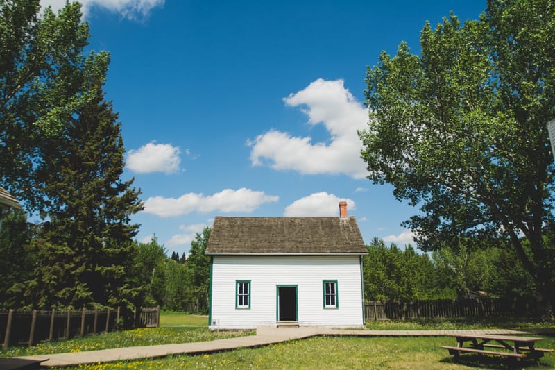 0-1,299sq Feet