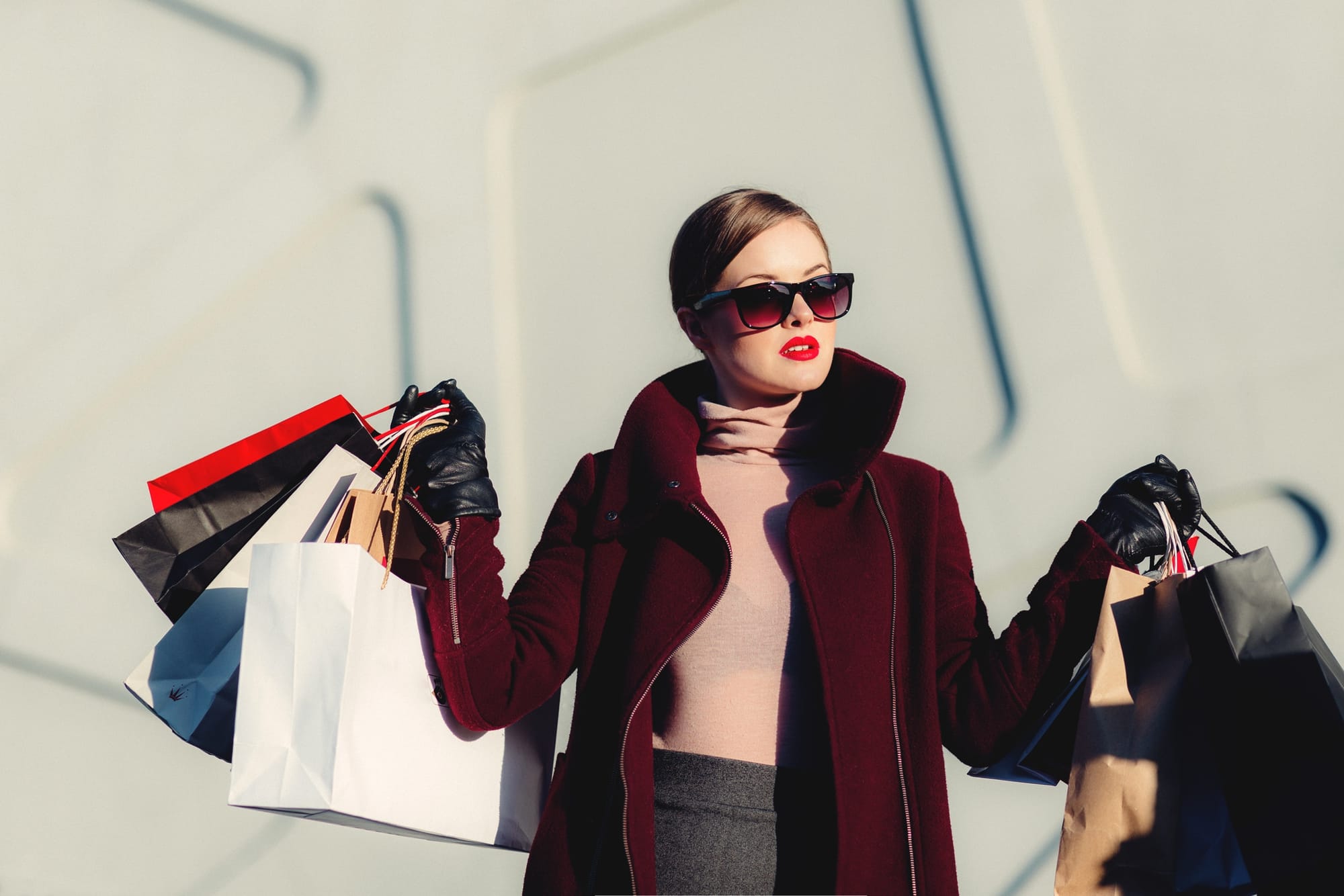 Líneas de moda femenina invierno 2024.