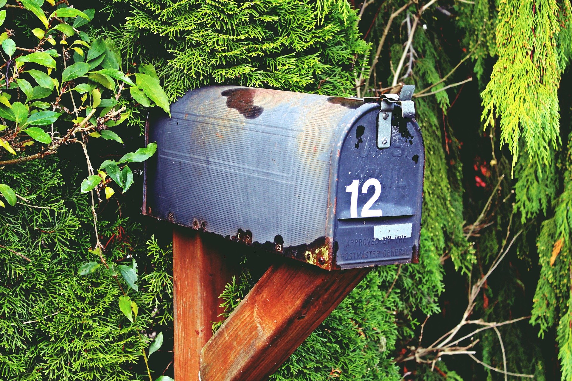 Postal Workers Stop Delivery of Ad Mail
