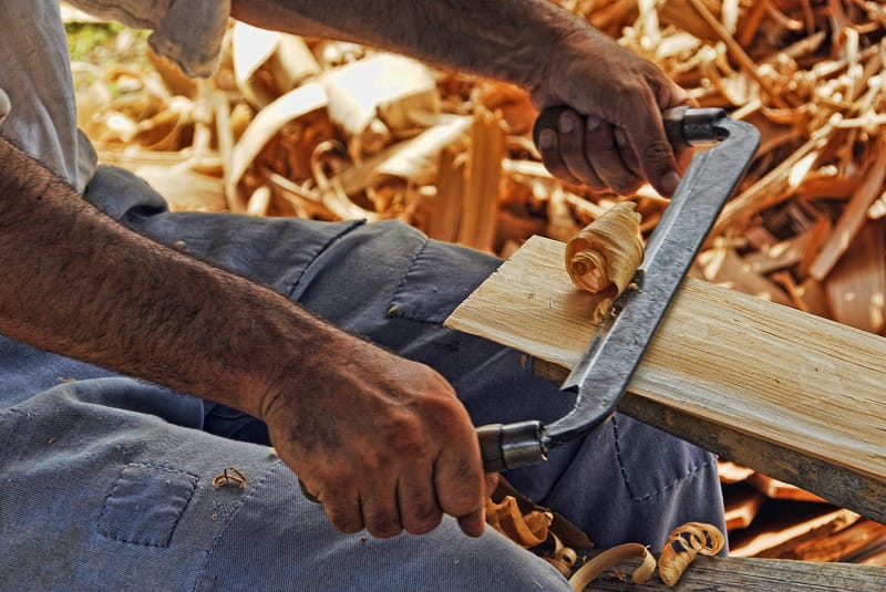 RIPARAZIONI  e REALIZZAZIONI IN LEGNO