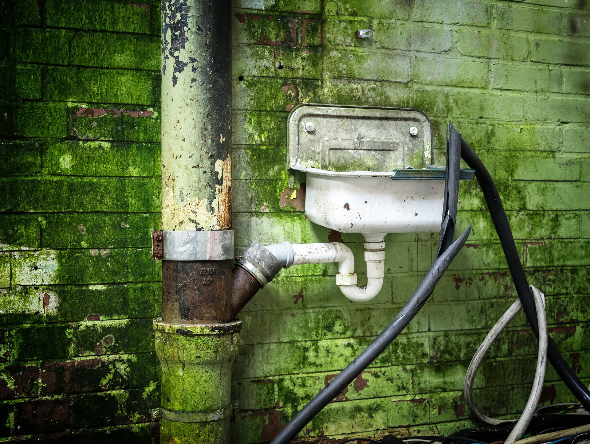 Frostschäden an Wasserleitungen: So sind Sie richtig versichert