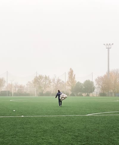 אנגלית למתקדמים - Lior's Soccer Scholarship Journey