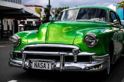 Autósok figyelem: a jövőben fekete-fehér lesz a zöldkártya (2020.07.25)