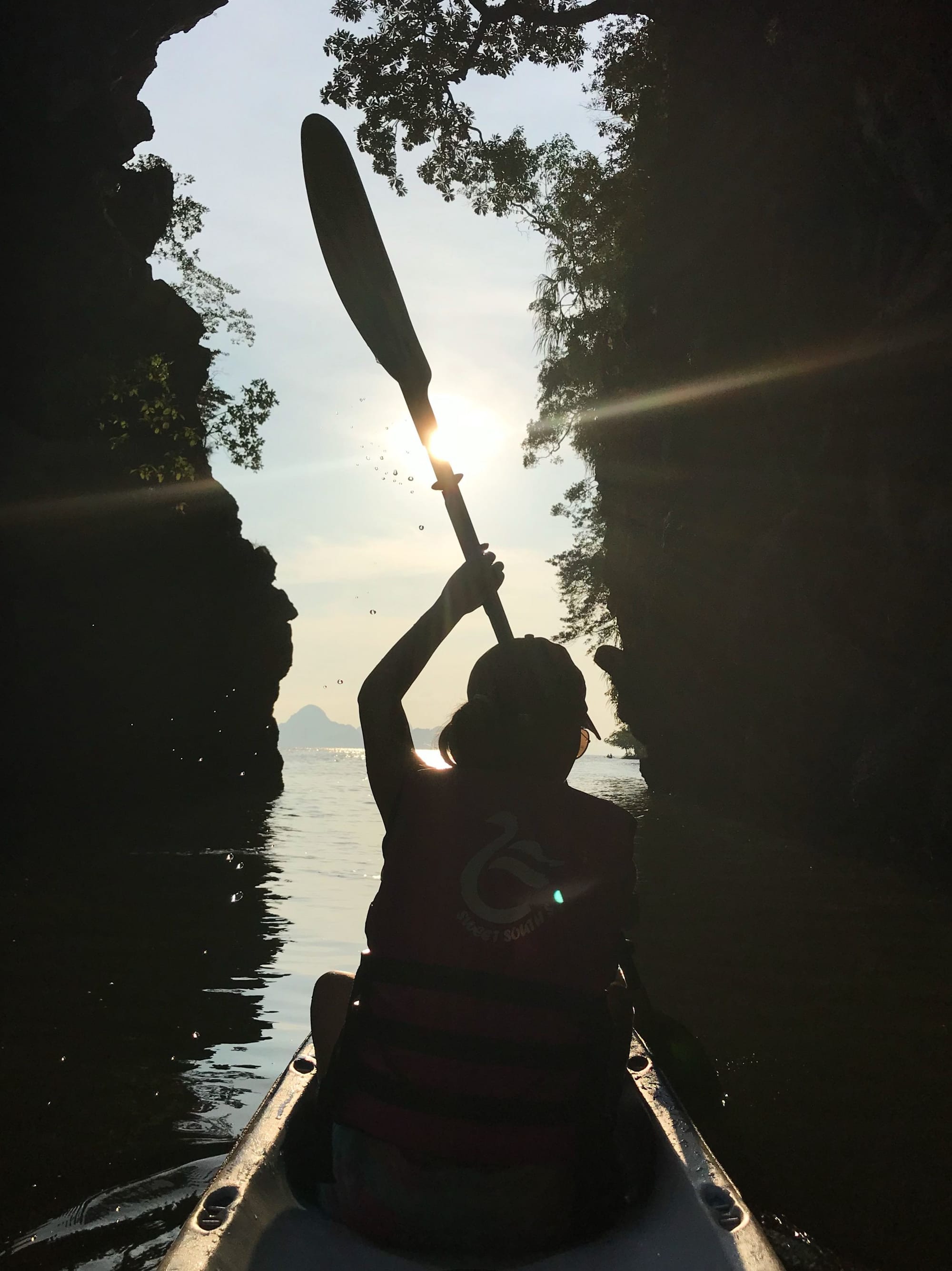 El aumento del interés en deportes acuáticos como el surf, el paddleboarding y el kayak, y su impacto en la industria del turismo costero.