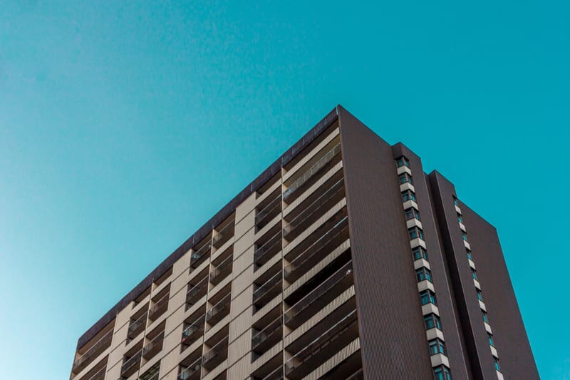 Opravy panelových a cihlových domů