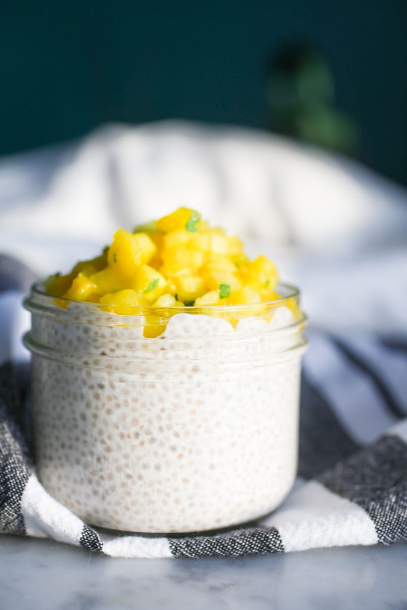 Arroz con leche de coco y mermelada de mango