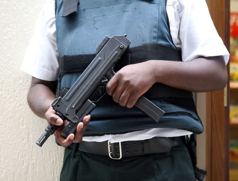 אבטחה פיזית