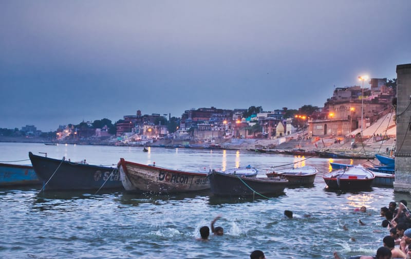 How to Reach Varanasi Easily with Indohike