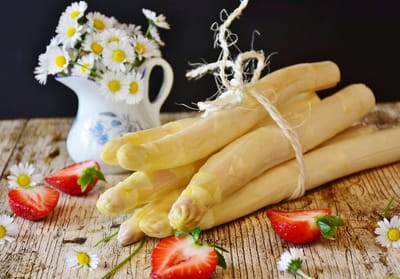 Spargelzeit ist Genusszeit image