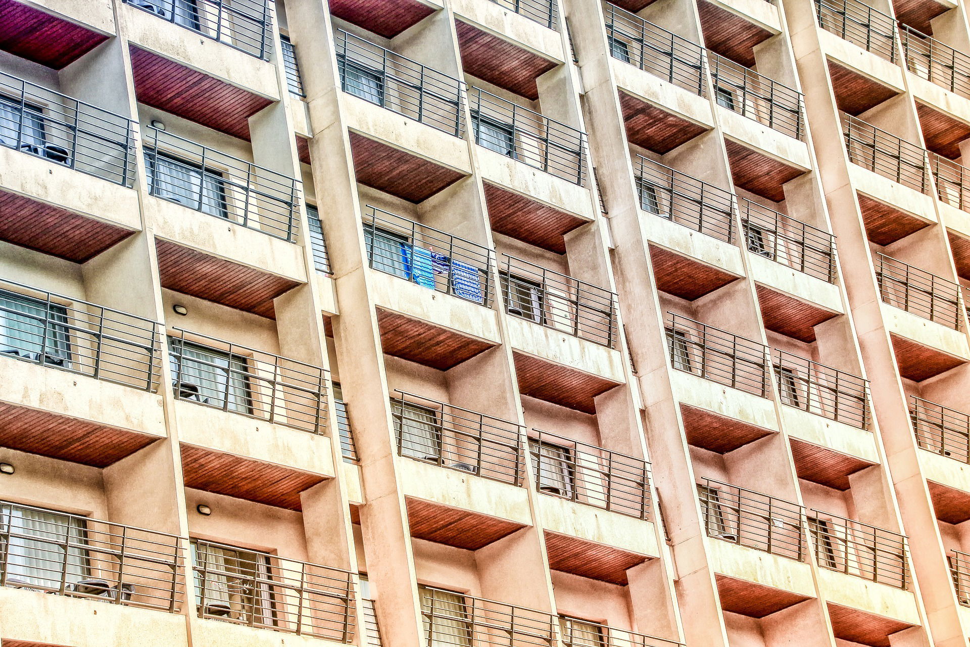 Armadio su balcone in condominio, si può tenere?