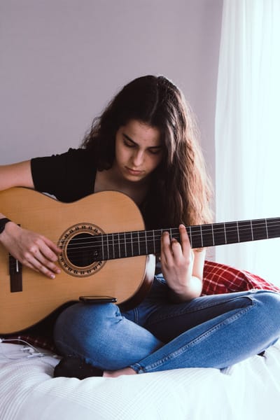 How To Learn To Play The Guitar