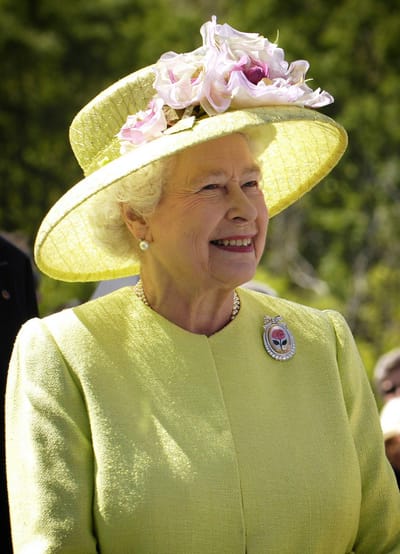 About Queen ElIzabeth II image