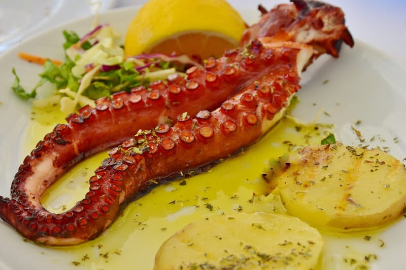 Χταπόδι Ψητό/Grilled Octopus