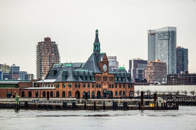 About Ellis Island image