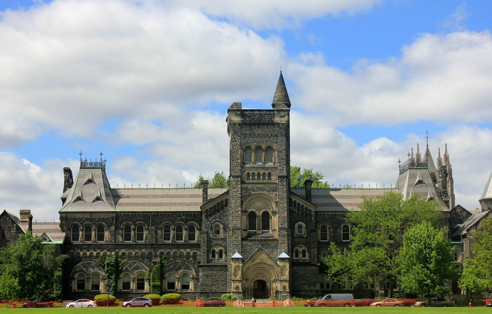 Why You should Hire Student Visa Consultant for Studying in Canada