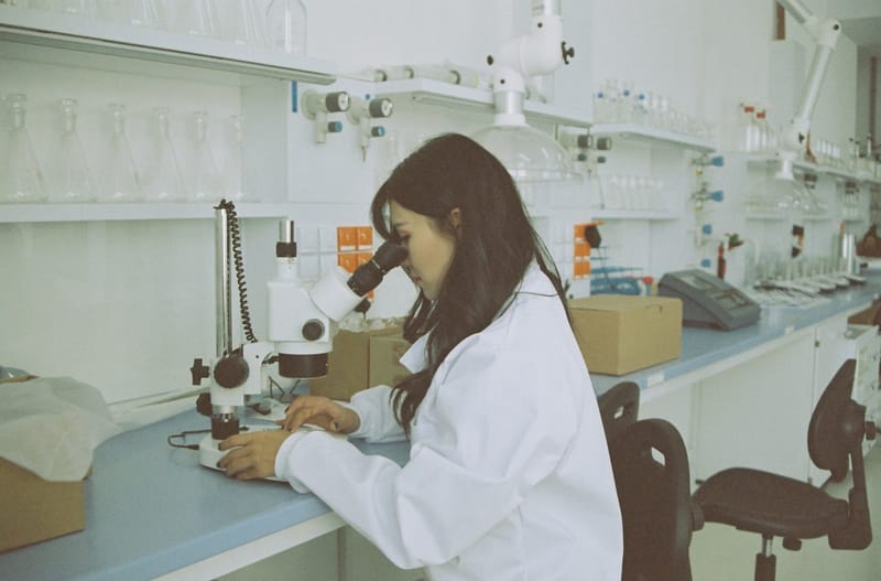 CURSO DE AUXILIAR EN LABORATORIO CLÍNICO