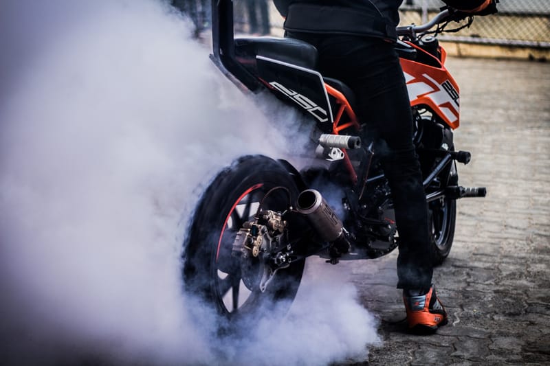 REVISIÓN TÉCNICO-MECÁNICA Y GASES CONTAMINANTES