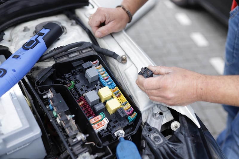 5 Tips to Avoid Car Spark Plug Problem This Winter