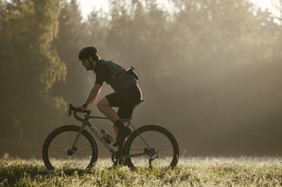 Twin Lakes Traverse: A Scenic Biking Odyssey"