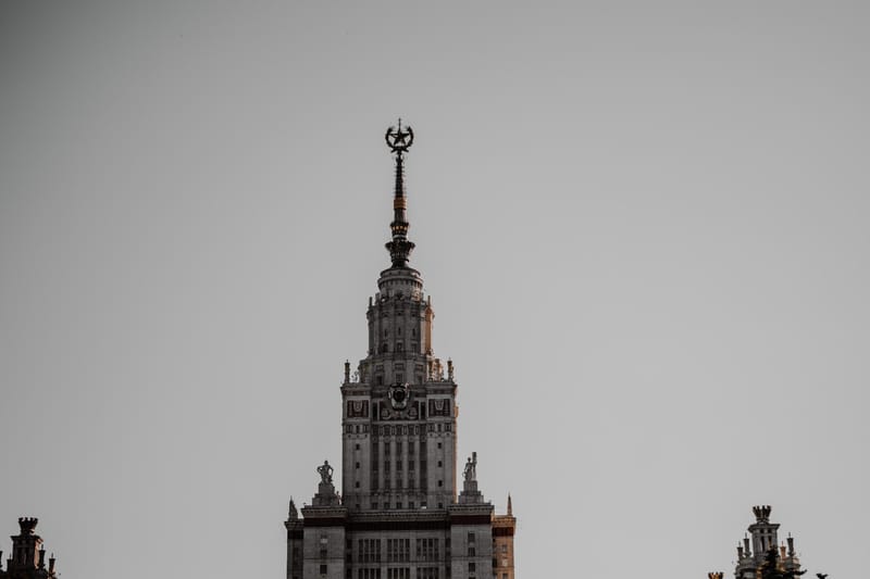 Поступила информация о том, что сотрудник ФСО в провокационной форме призвал гражданина совершить суицид.