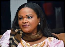 Noëlla Tshiefu, Carole Agito vole au secours !