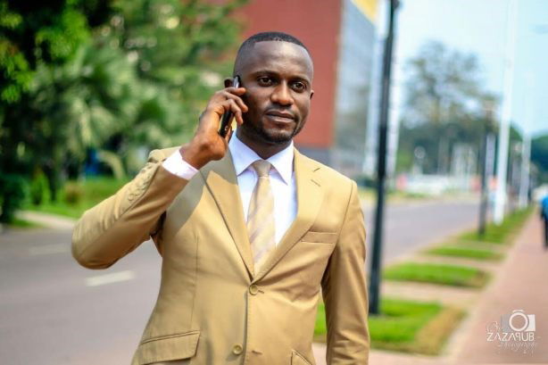 Victime d’une campagne d’intoxication dans les réseaux sociaux : Le Journaliste Joseph Kazadi menace de poursuivre ses pourfendeurs en justice !