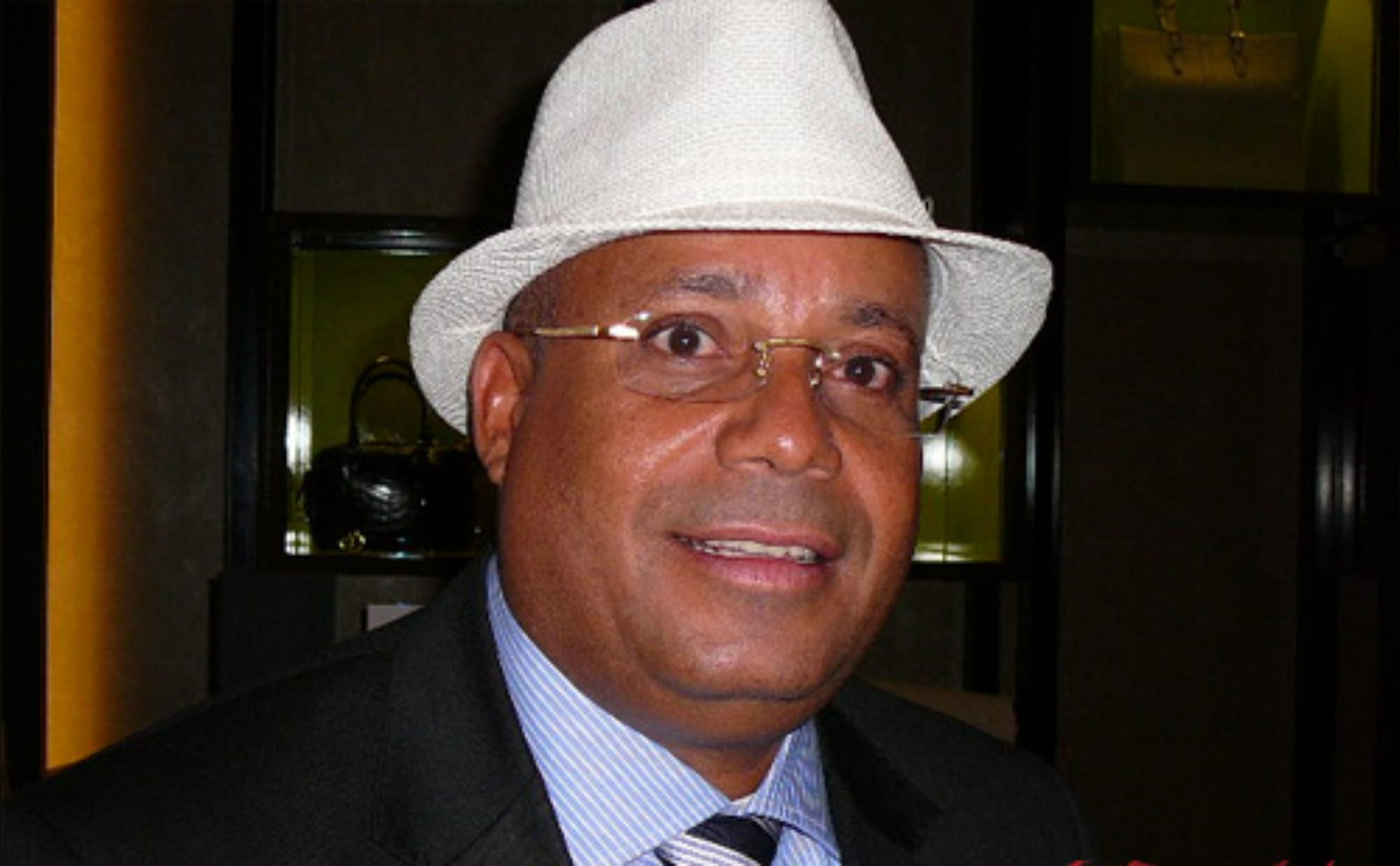 Tshisekedi fait remettre à Muyambo son passeport!