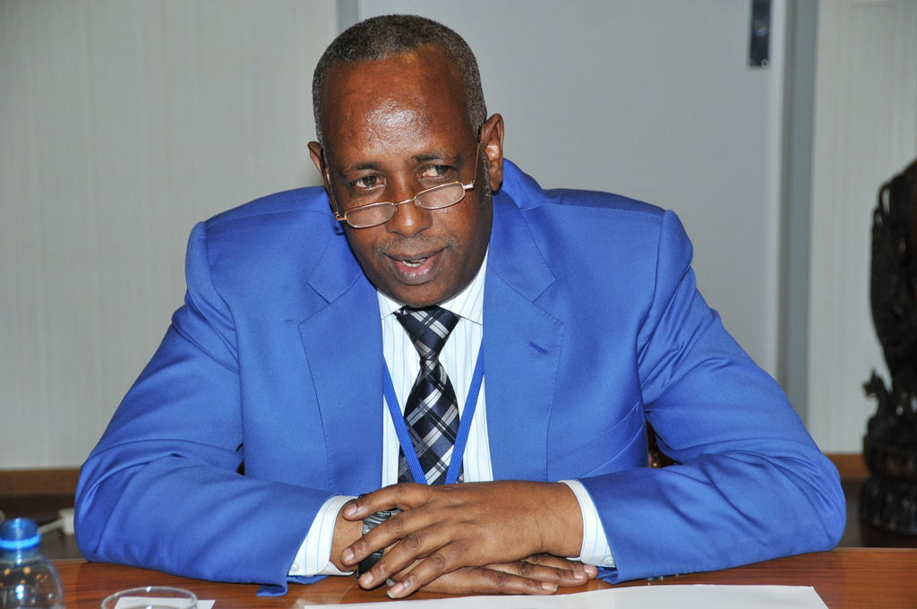 Après un éclipse à la suite de sa révocation du Gouvernement :  Enock RUBERANGABO SEBINEZA fait une rocambolesque sortie!