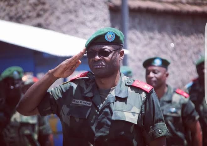 URGENT: Le Général Mbala , reconduit  Chef d'État major général des FARDC et  promu Général d'armée .