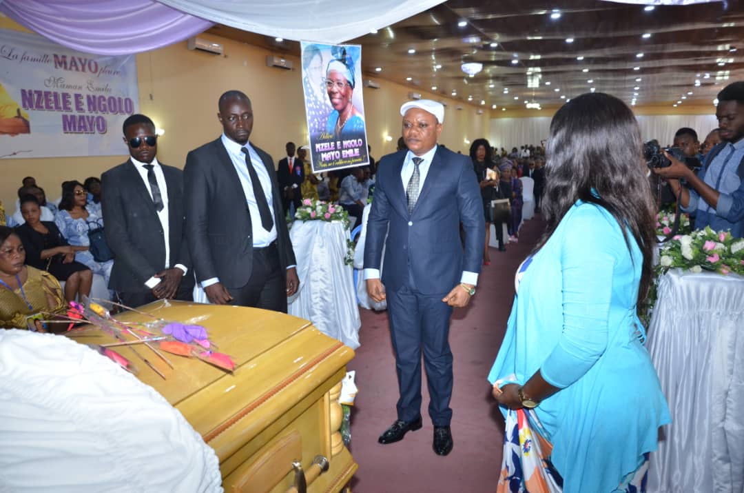 A côté du Président et SG de l'UNC: Jean-Marc Kabund rend les derniers hommages à Mme Émilie Nzele E Ngolo Mayo!