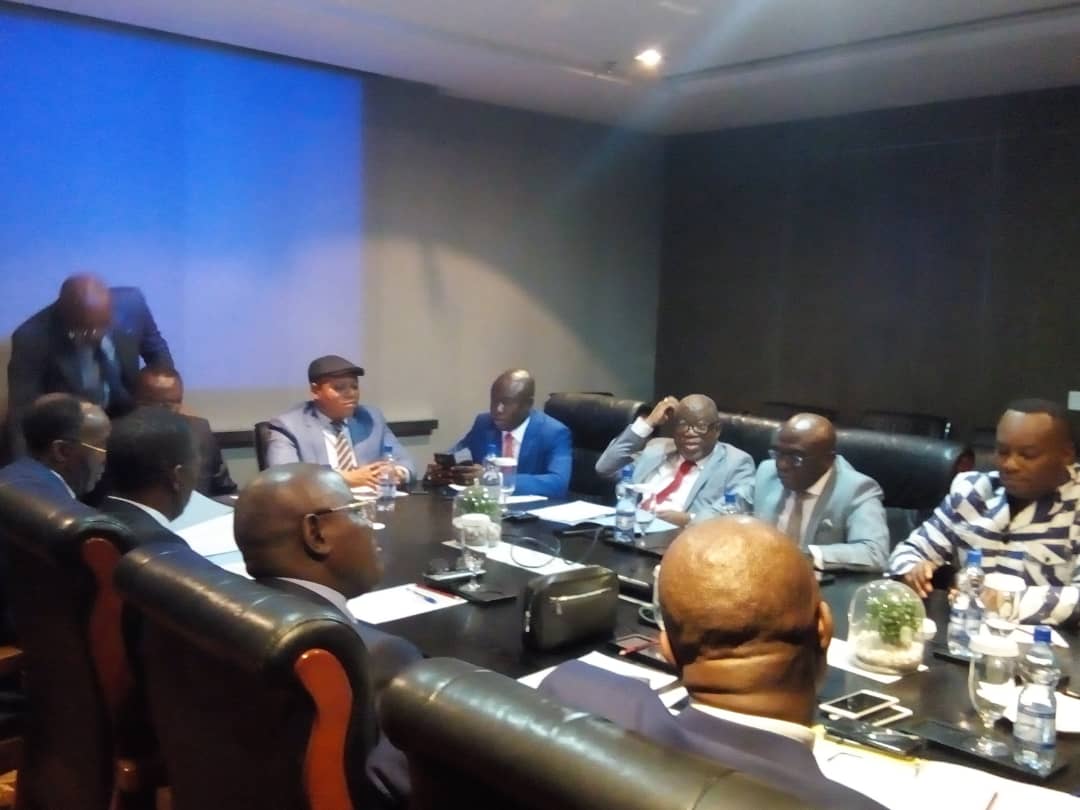 Urgent :  Dans quelques instants, la remise du procès-verbal des négociations au Premier Ministre Sylvestre Ilunga Ilunkamba par les négociateurs CACH-FCC