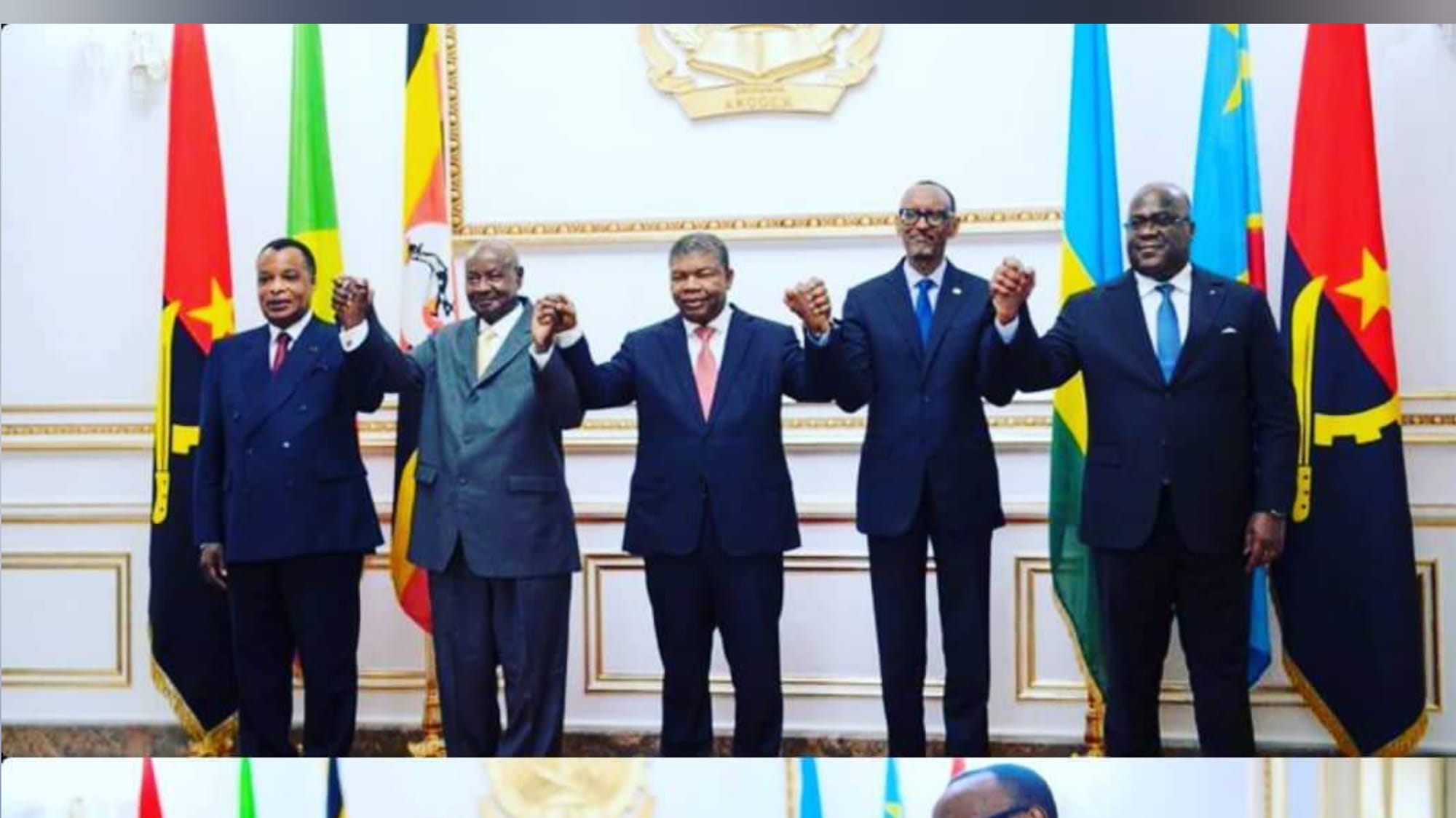 LES PRESIDENTS KAGAME ET MUSEVENI SIGNENT UN MÉMORANDUM D'ENTENTE À LUANDA