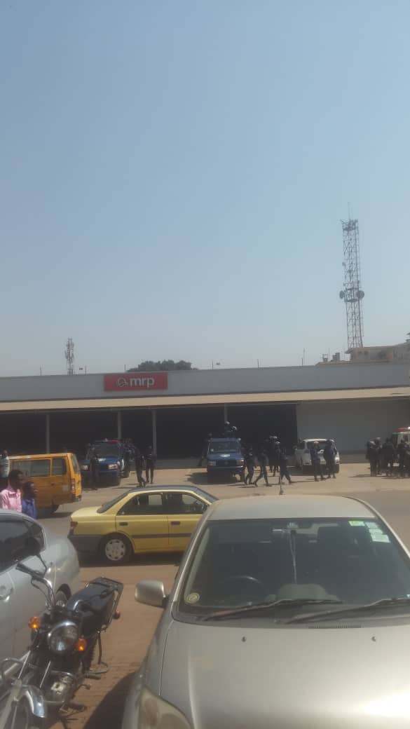 Lubumbashi : Le Consulat sud-africain mis en feu par les jeunes de la Lucha.