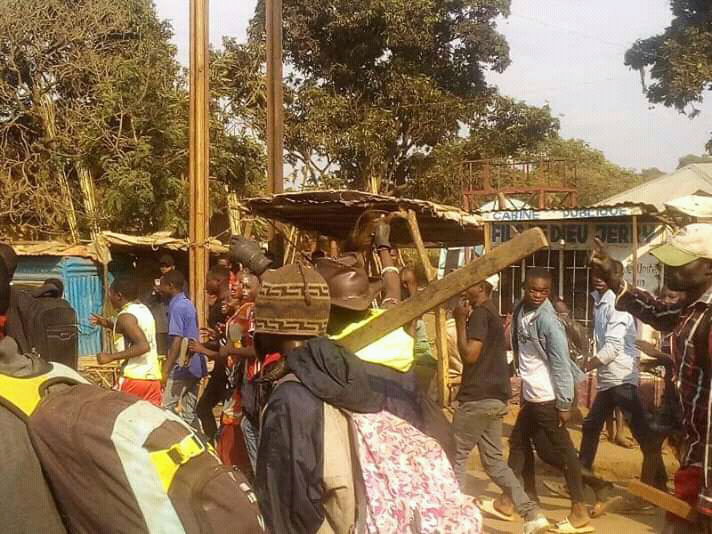 Lubumbashi ; Insécurité et trouble à l'ordre public, les présumés miliciens Kata Katanga et les forces de l'ordre s'affrontent violemment ce vendredi matin.