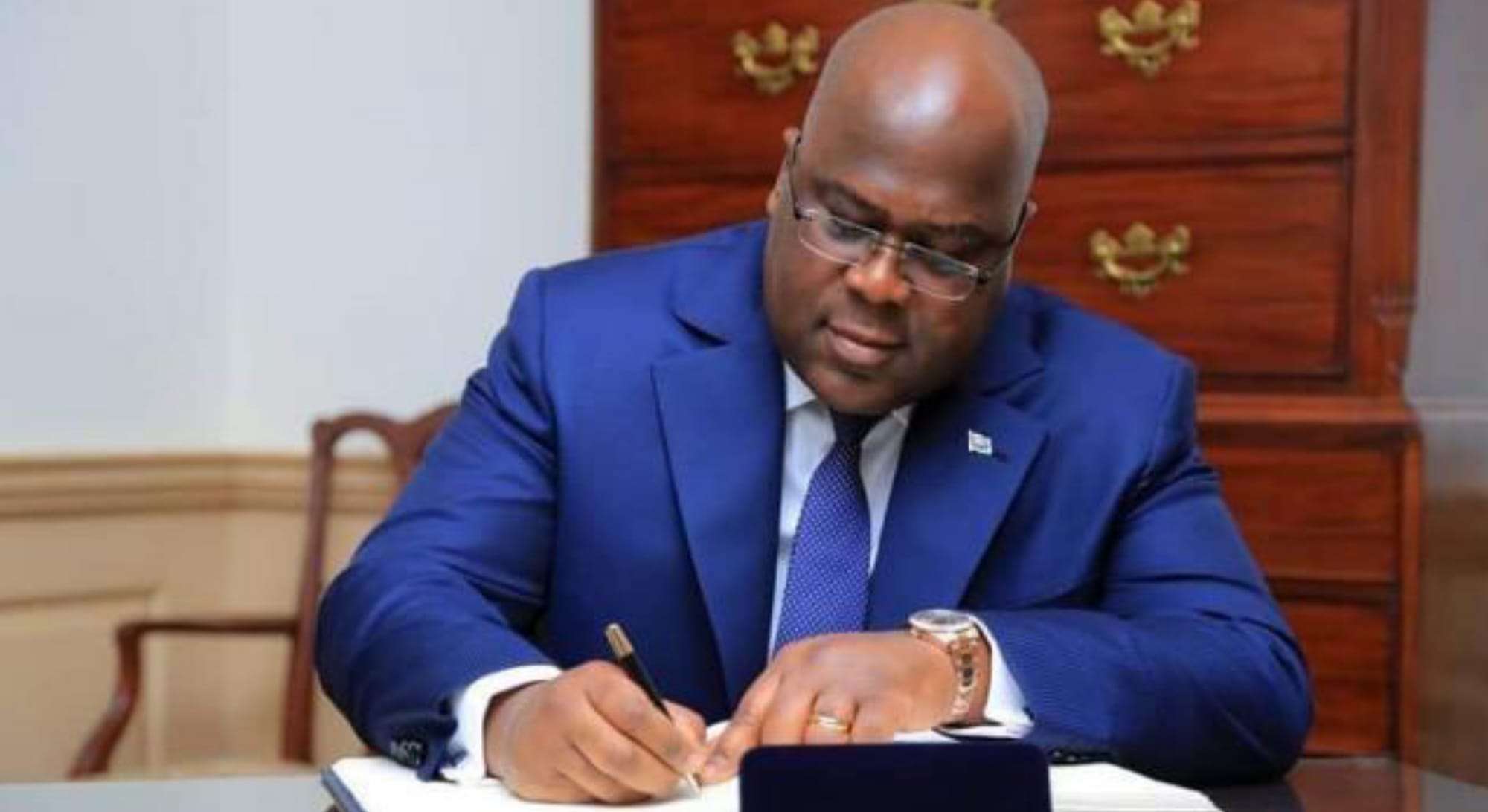 Nomination des mandataires :  Félix-Antoine Tshisekedi tape sur les doigts de Clément Kuete !