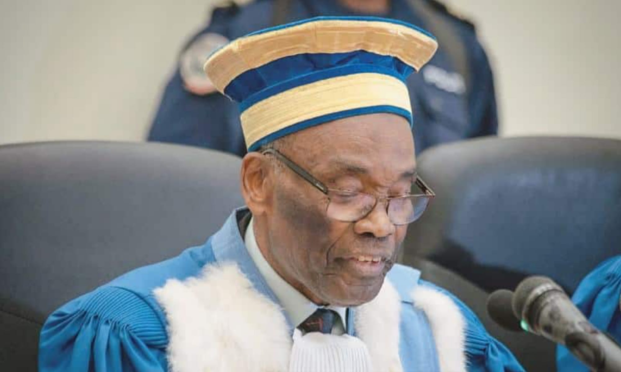 Scoop!  La démission du Président de la Cour Constitutionnelle :  Kabund chasse Lwamba !