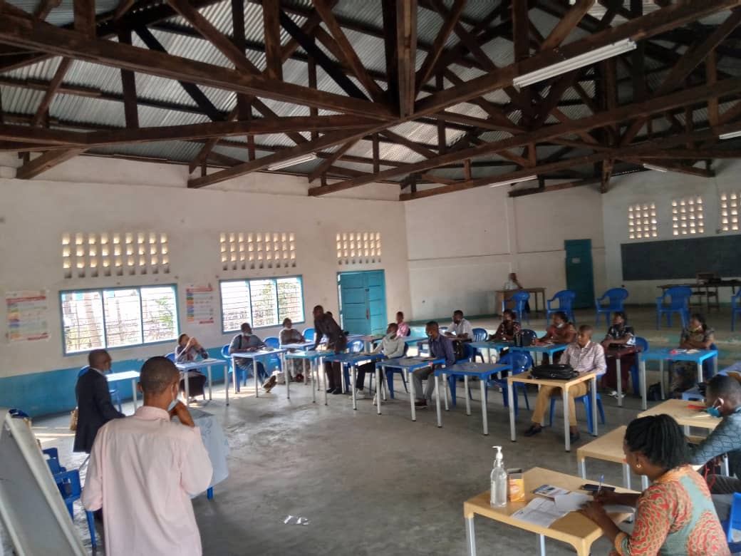 Kananga : Les enseignants en formation sur le programme du cours d'éducation physique adapté à l'élève vivant avec handicap