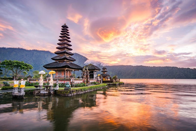 BALI (escale à DUBAI)