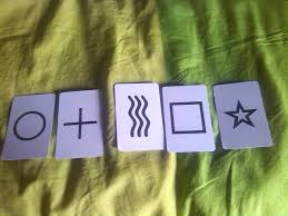 Las cartas Zener o cartas de percepción extrasensorial (PES)