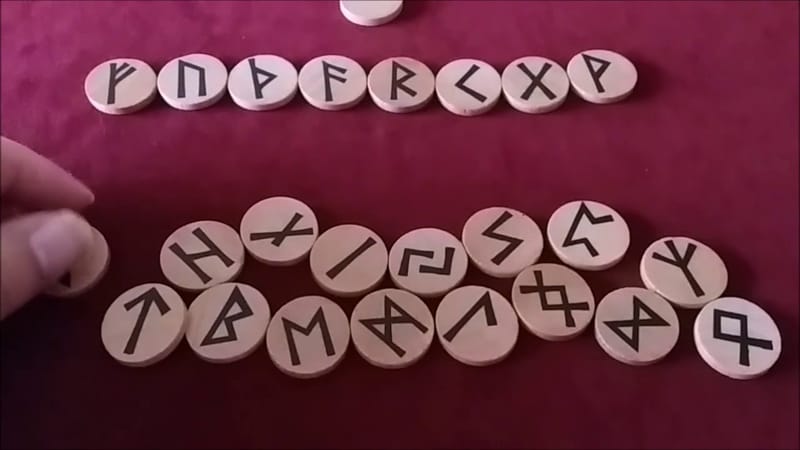Runemal; el arte de interpretar las Runas