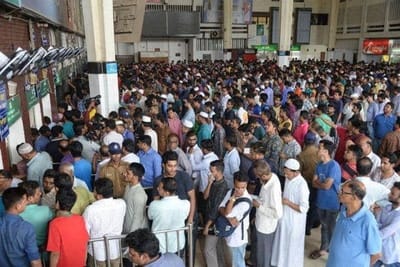 পবিত্র ঈদুল আজহা উপলক্ষে আগামী ৮ আগস্ট থেকে ট্রেনের অগ্রিম টিকিট বিক্রি শুরু করবে বাংলাদেশ রেলওয়ে।