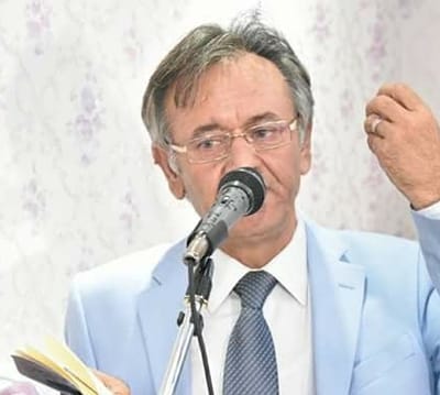 مقطع من قصيدة / ما أجملها وهي نائمة / أنور الأسمر