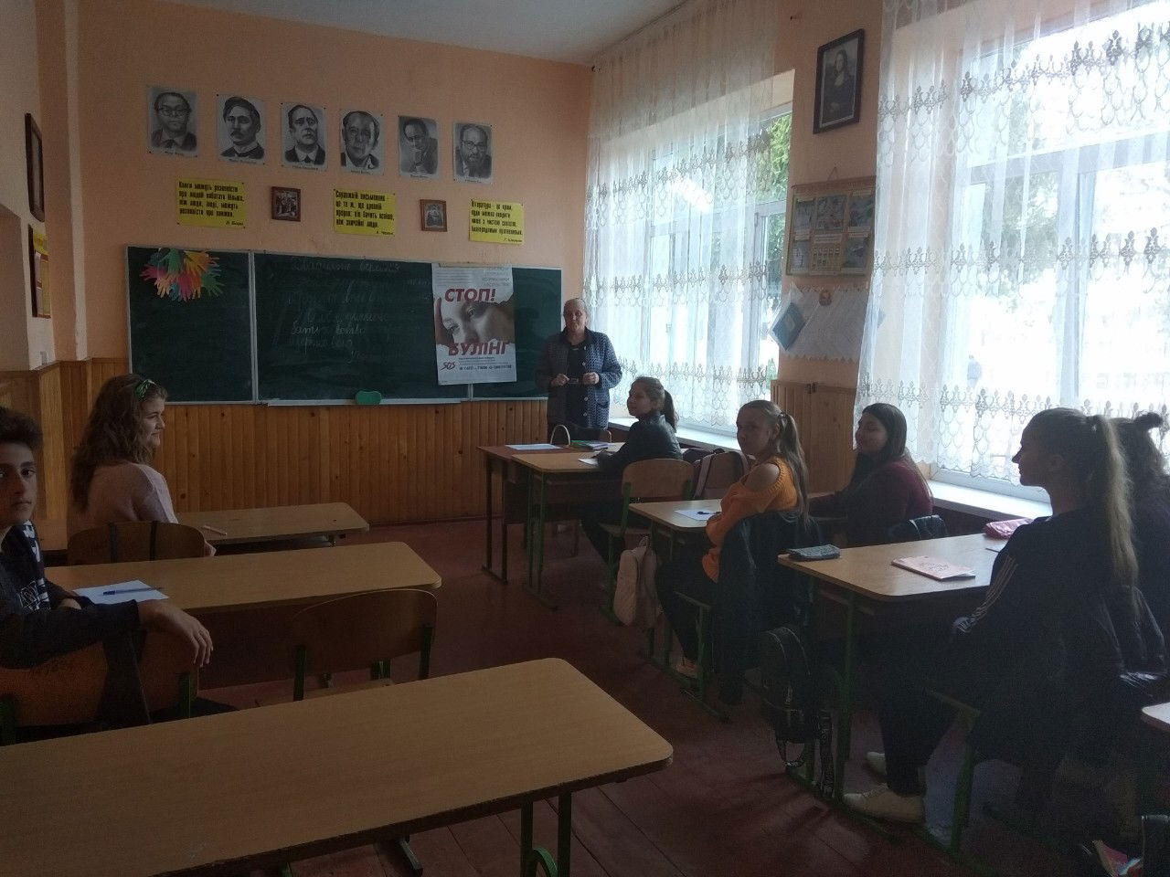 Всеукраїнський тиждень  протидії булінгу. Анкетування "Жорстокість і насильство"  у 8-Б класі (класний керівник Н.В.Кричфалушій).