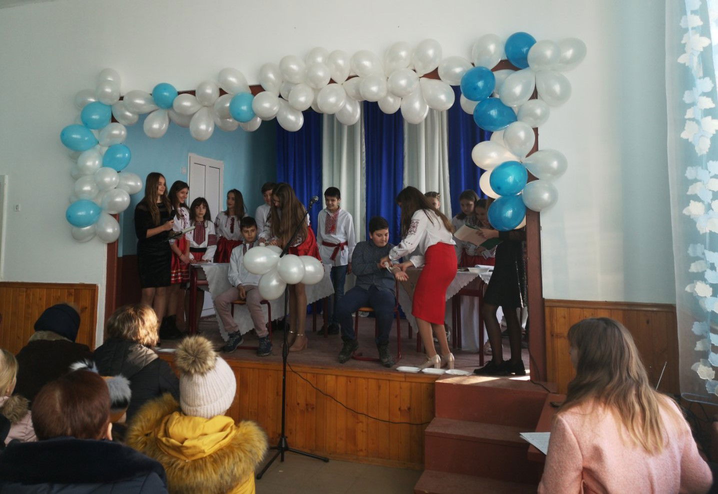 Свято до Дня Збройних Сил України.Підготувала Мацко Маріанна Василівна з учнями 7 класів.