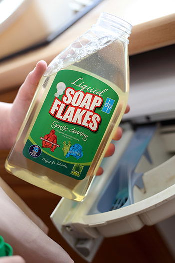 Liquid Soap Flakes