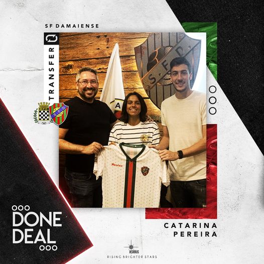 Signing: Catarina Pereira with S.F. Damaiense