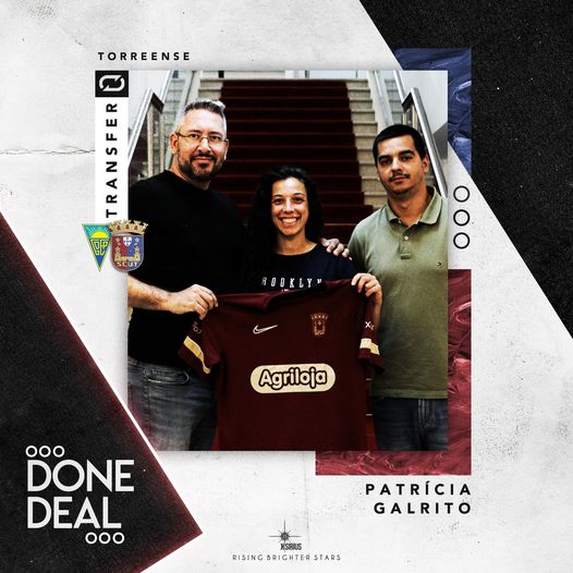 Signing: Patrícia Galrito with S.C.U. Torreense