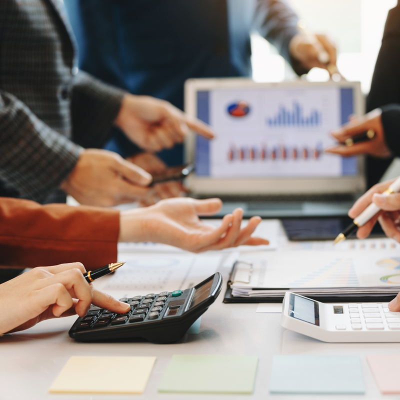 Navigating the Summer Slowdown: Financial Planning Tips for Seasonal Businesses